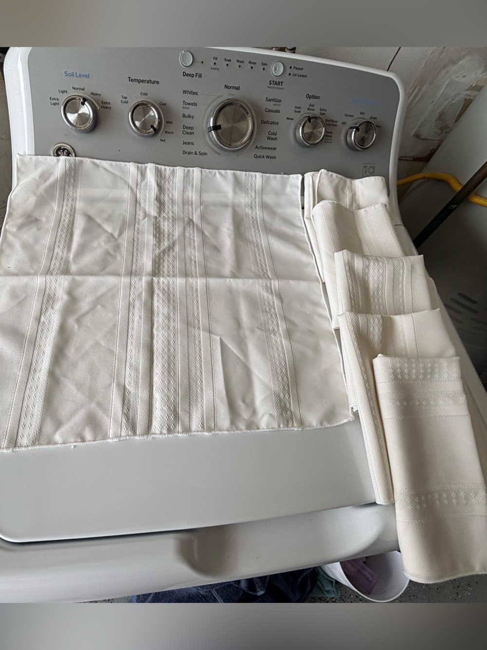 White Embroidered Table napkins- 6 Pieces